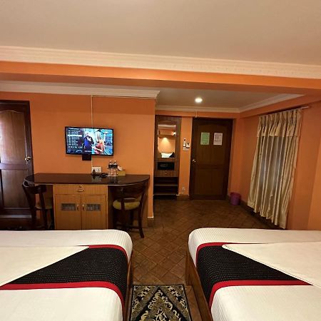 Hotel Empire & Rooftop Restaurant Bhaktapur Exterior photo