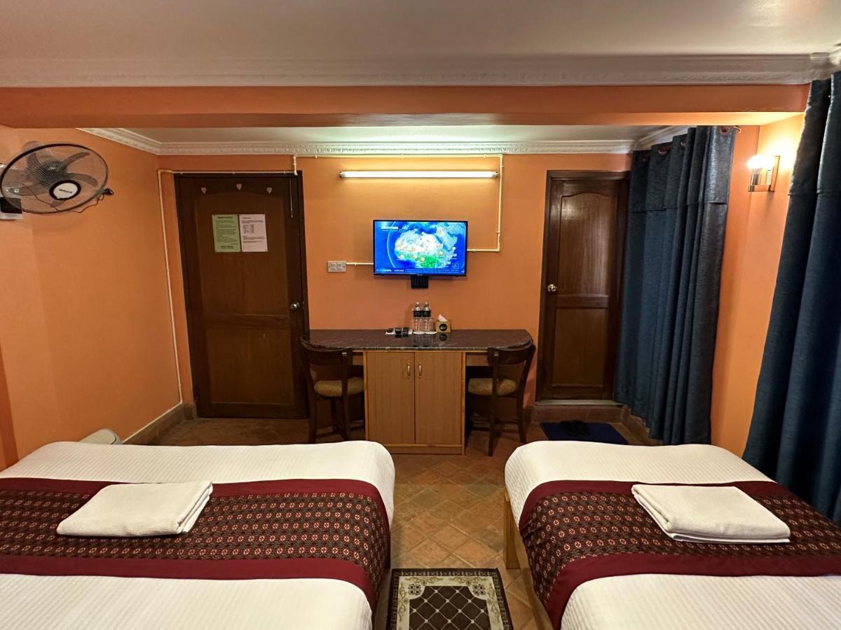 Hotel Empire & Rooftop Restaurant Bhaktapur Exterior photo